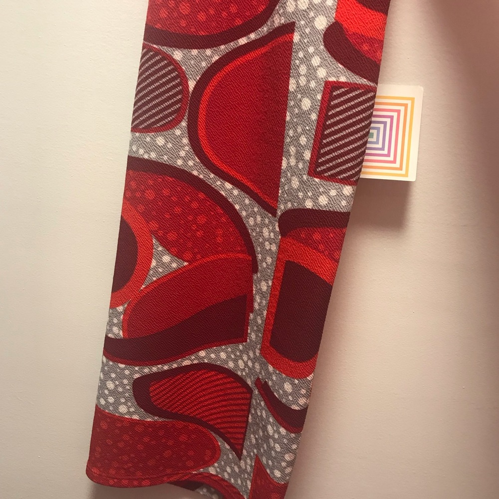 Medium LuLaRoe Cassie